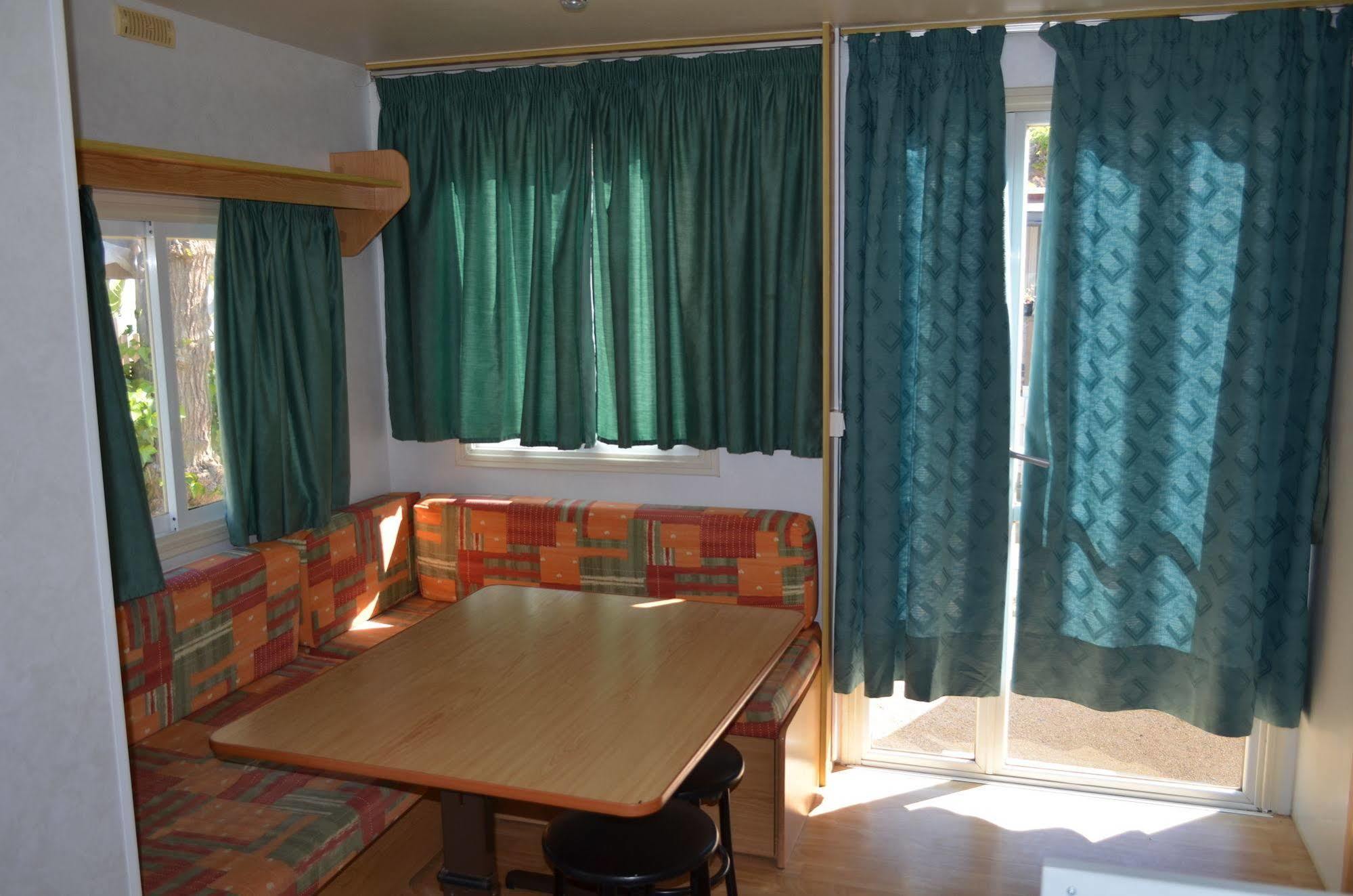 Camping Victoria Canet De Mar Exterior foto
