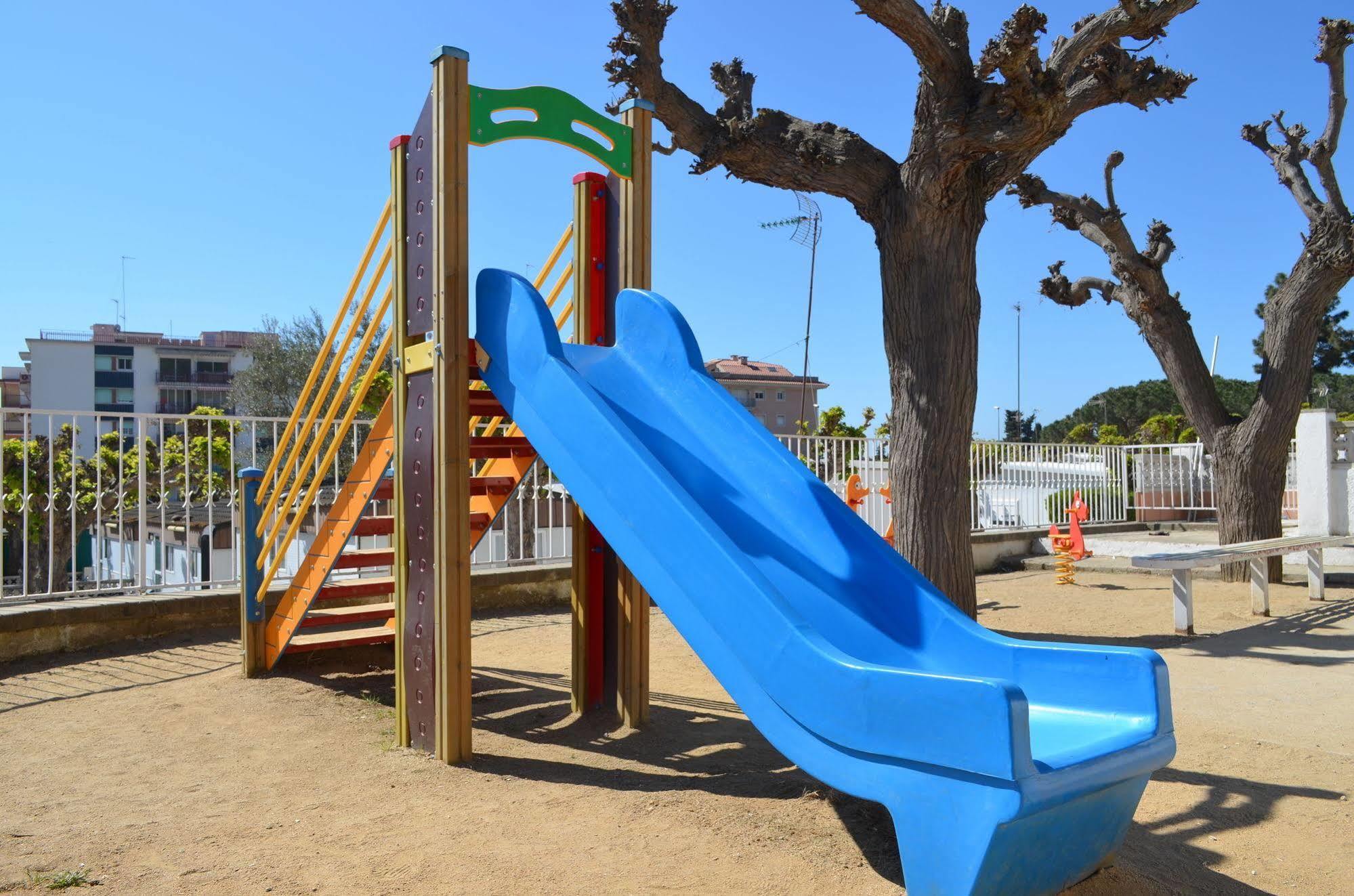 Camping Victoria Canet De Mar Exterior foto