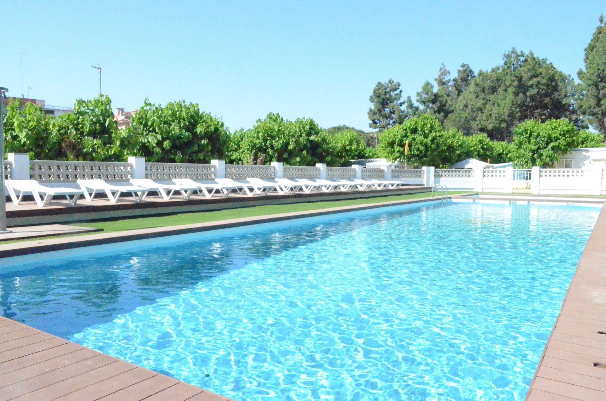 Camping Victoria Canet De Mar Exterior foto