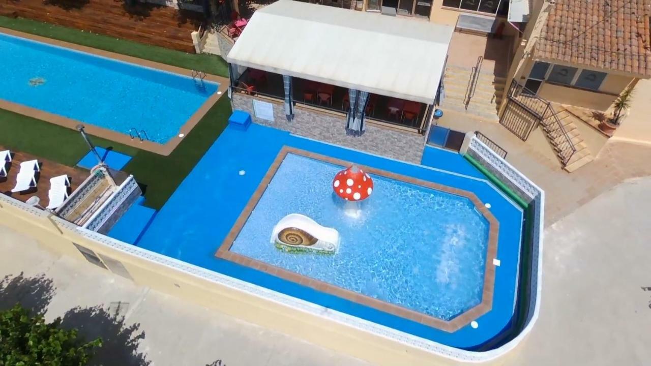 Camping Victoria Canet De Mar Exterior foto
